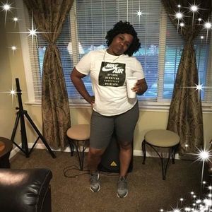 Meet your Posher, Paula